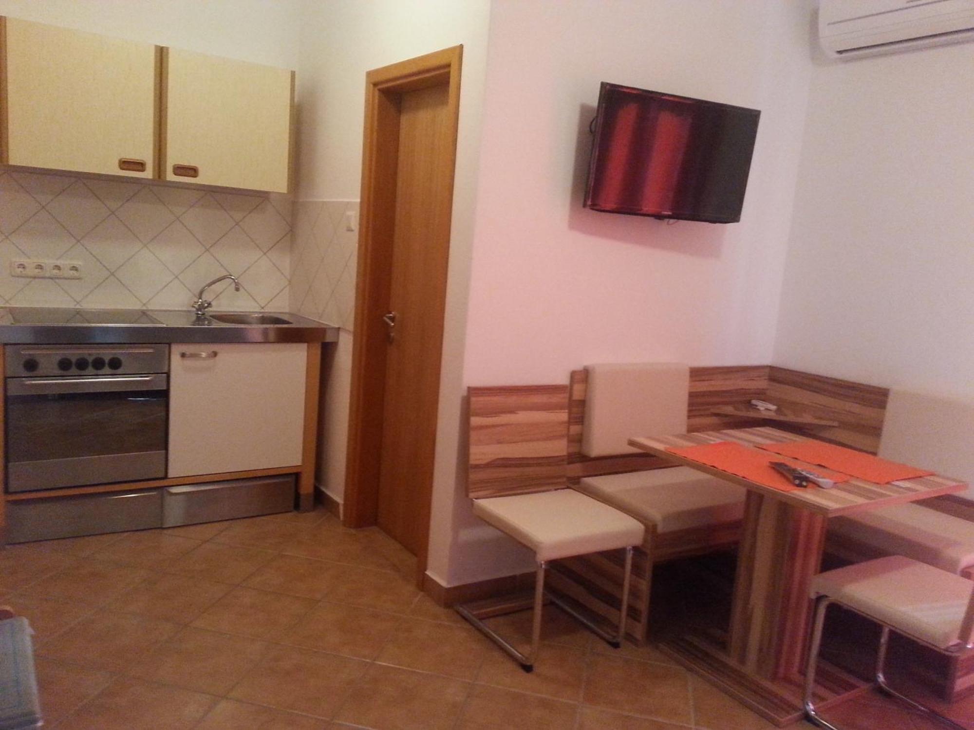 Apartments Grozdana Gradac  Bilik gambar